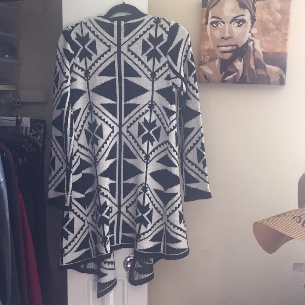 Patterned Cardigan - image 4